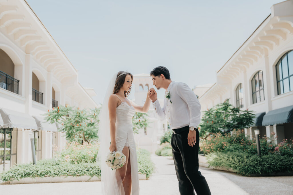 Открийте как да планирате луксозна микросватба от сватбена агенция в България, която ще остави трайни спомени.