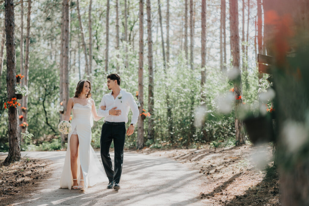 Разгледайте няколкостъпки как да стартирате планирането са своята сватба от сватбена агенция в България, Алгара.